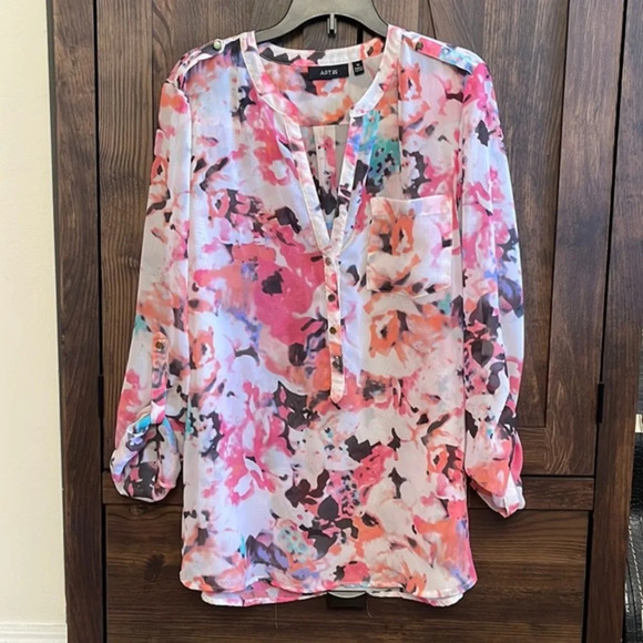 Apt 9 Pink Floral blouse - Picture 1 of 7